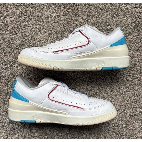 Nike Air Jordan 2 Retro Low NC to Chi Size 8 Women's - Picture 2 of 9